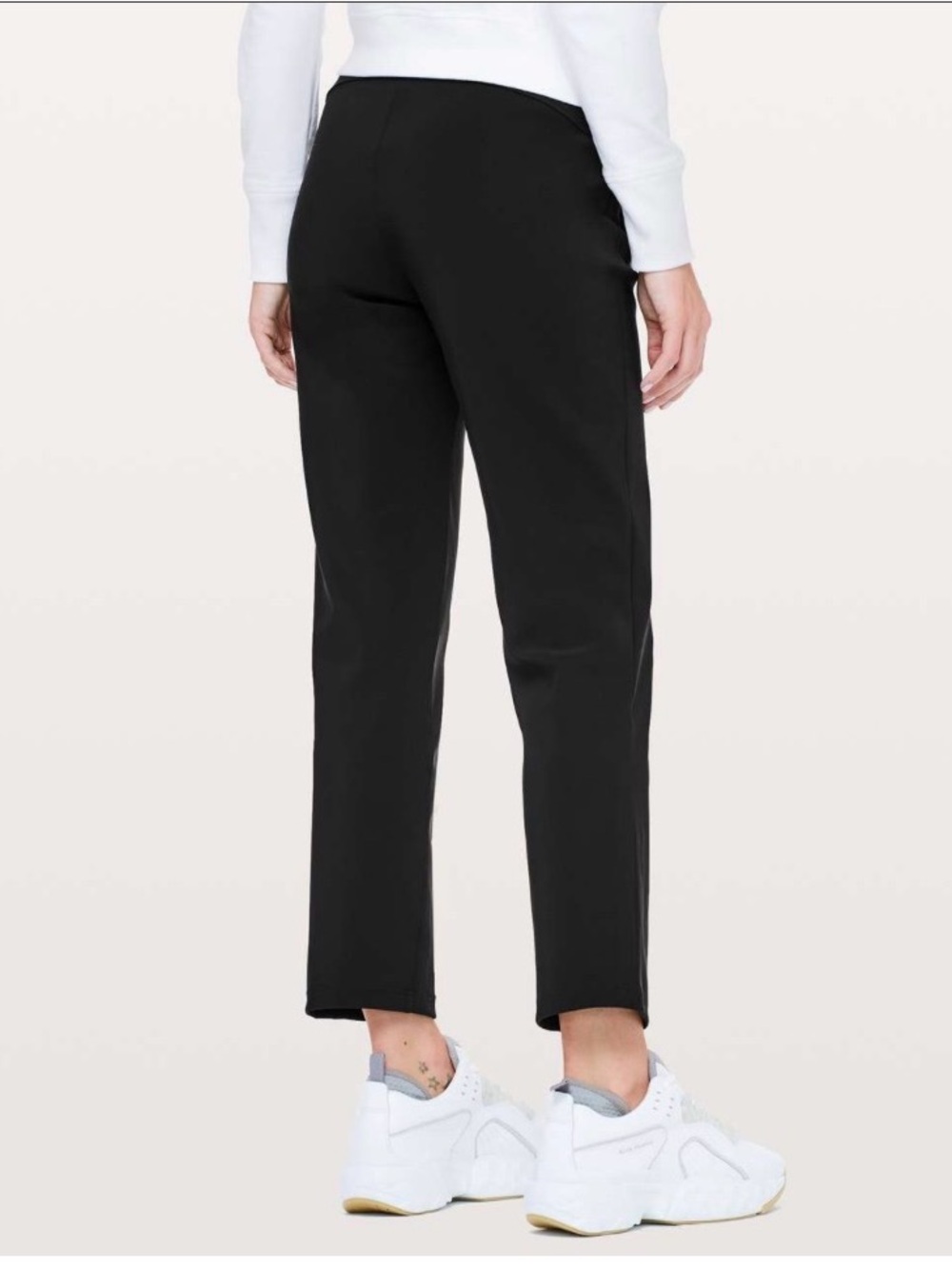 Lululemon On The Move Straight Leg Trouser style Pants in Black - Picture 4 of 15
